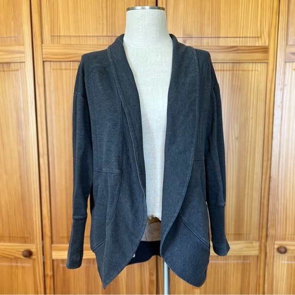 Eddie Bauer Small Gray Camp Fleece Wrap Cadigan Athleisure Casual Thumb Holes - Picture 2 of 9